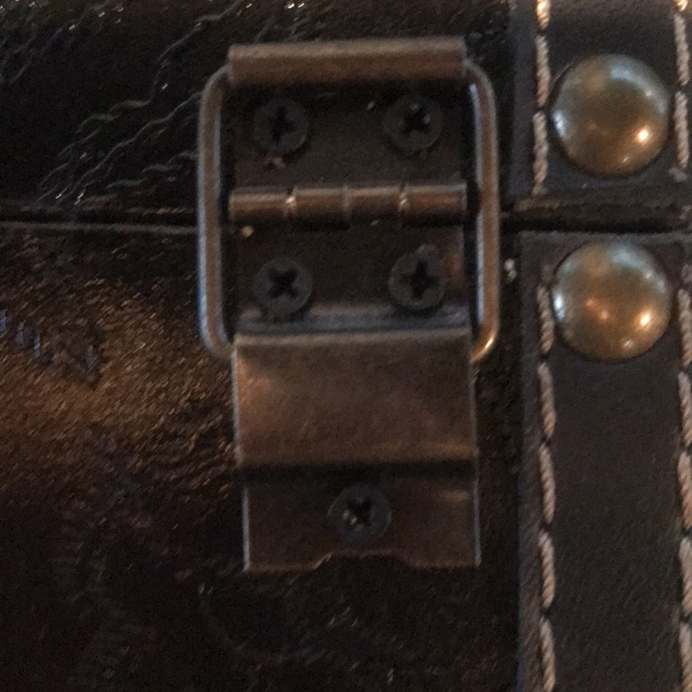 Small Chest - Picture 8 of 16